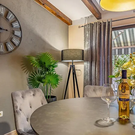 Apartment Stunning In With Wifi